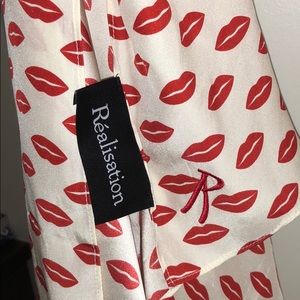 Realisation scarf/hair tie/top